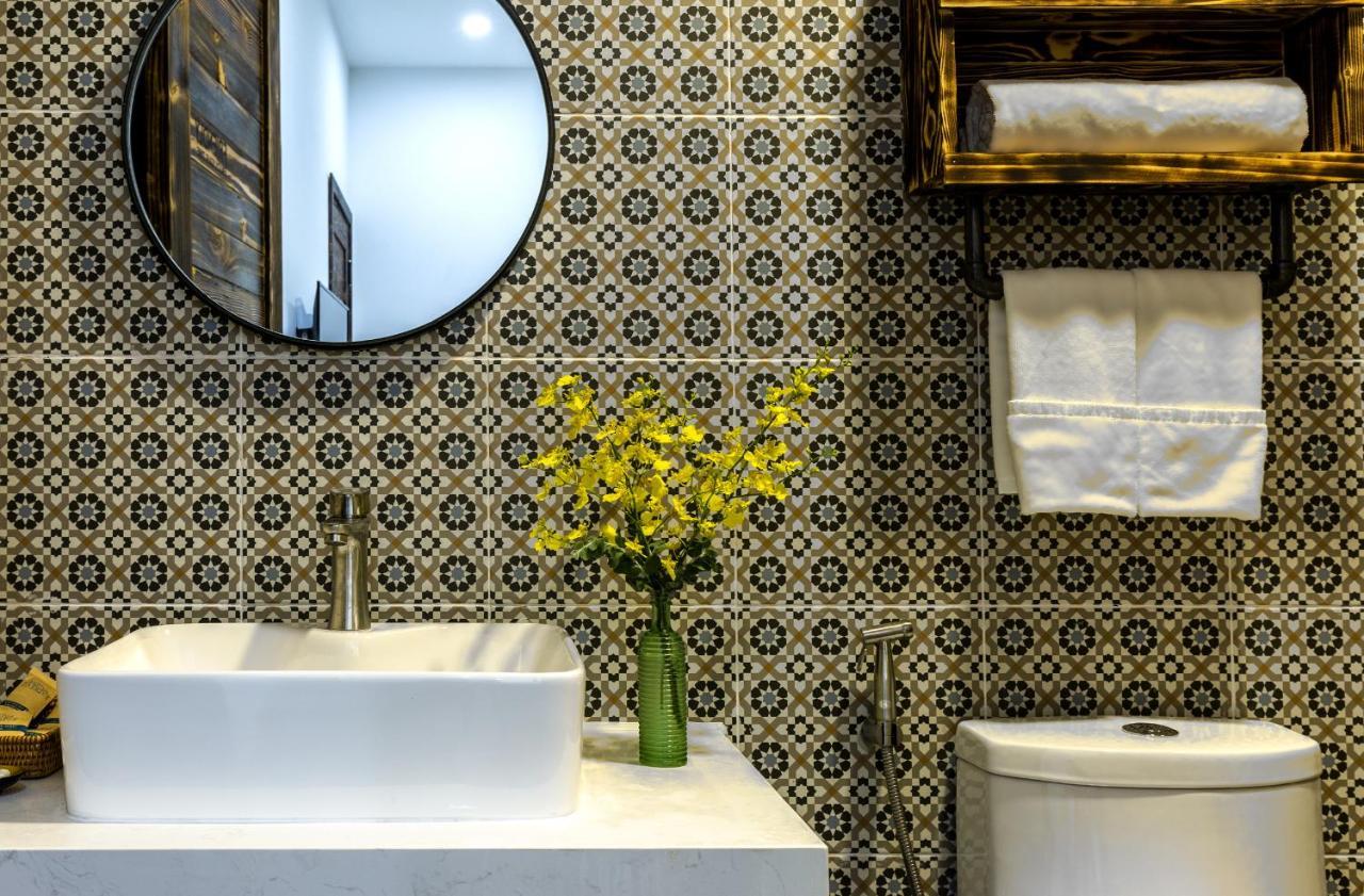 Caprice Hotel Danang Экстерьер фото