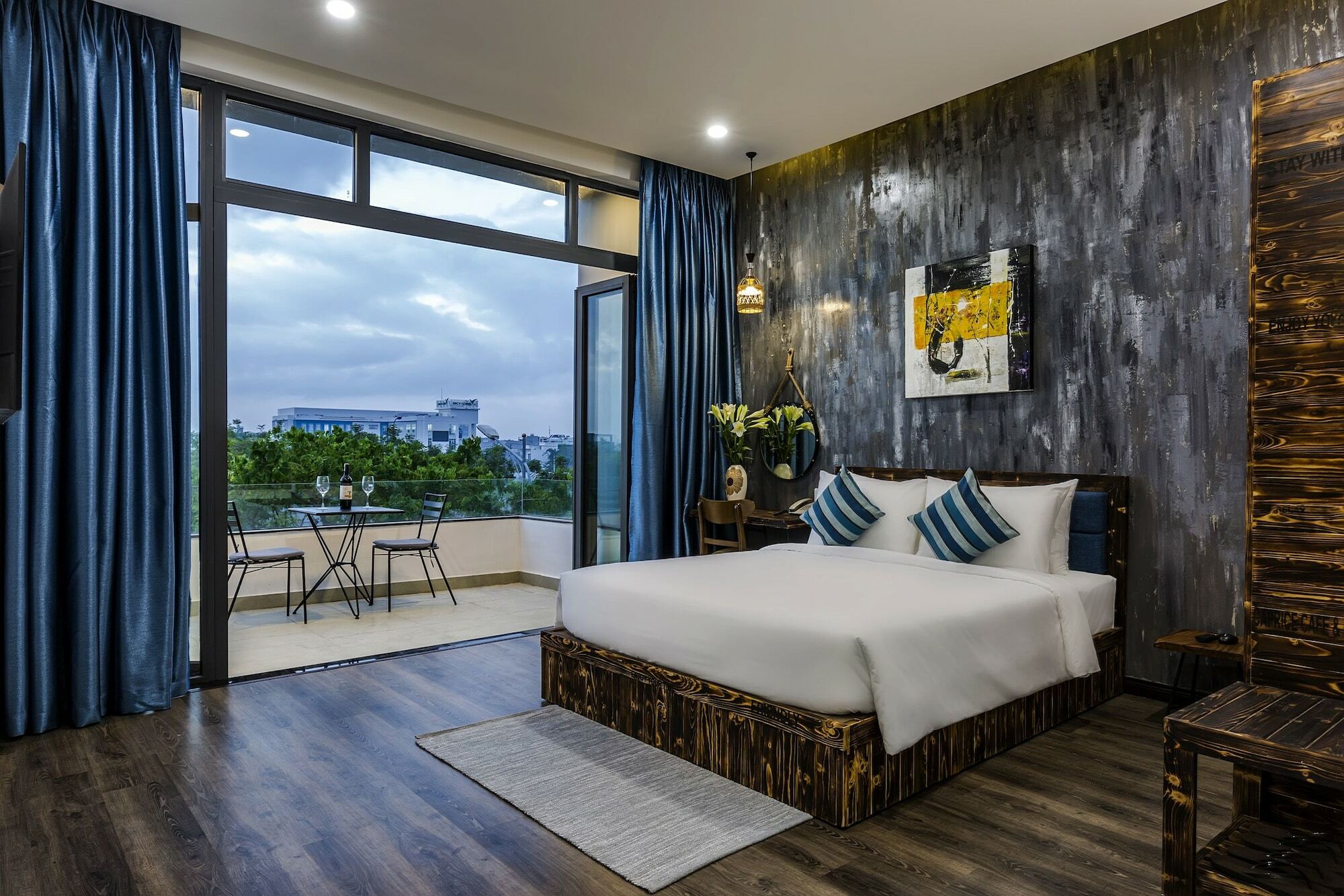 Caprice Hotel Danang Экстерьер фото